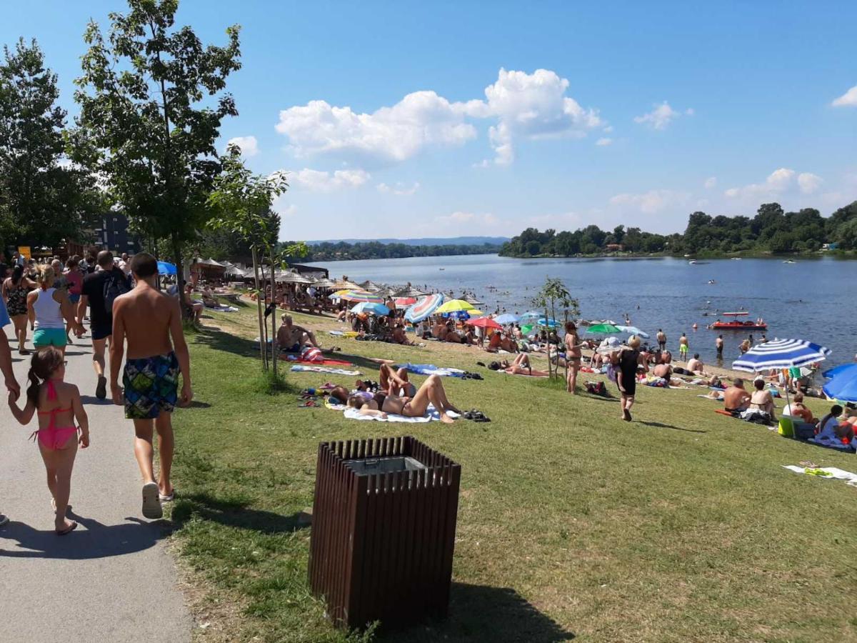 Apartmani K&V Veliko Gradiste Luaran gambar