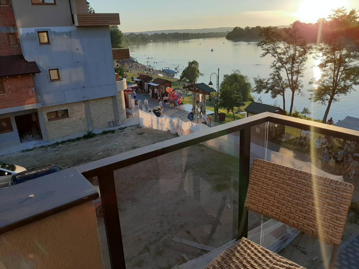 Apartmani K&V Veliko Gradiste Luaran gambar