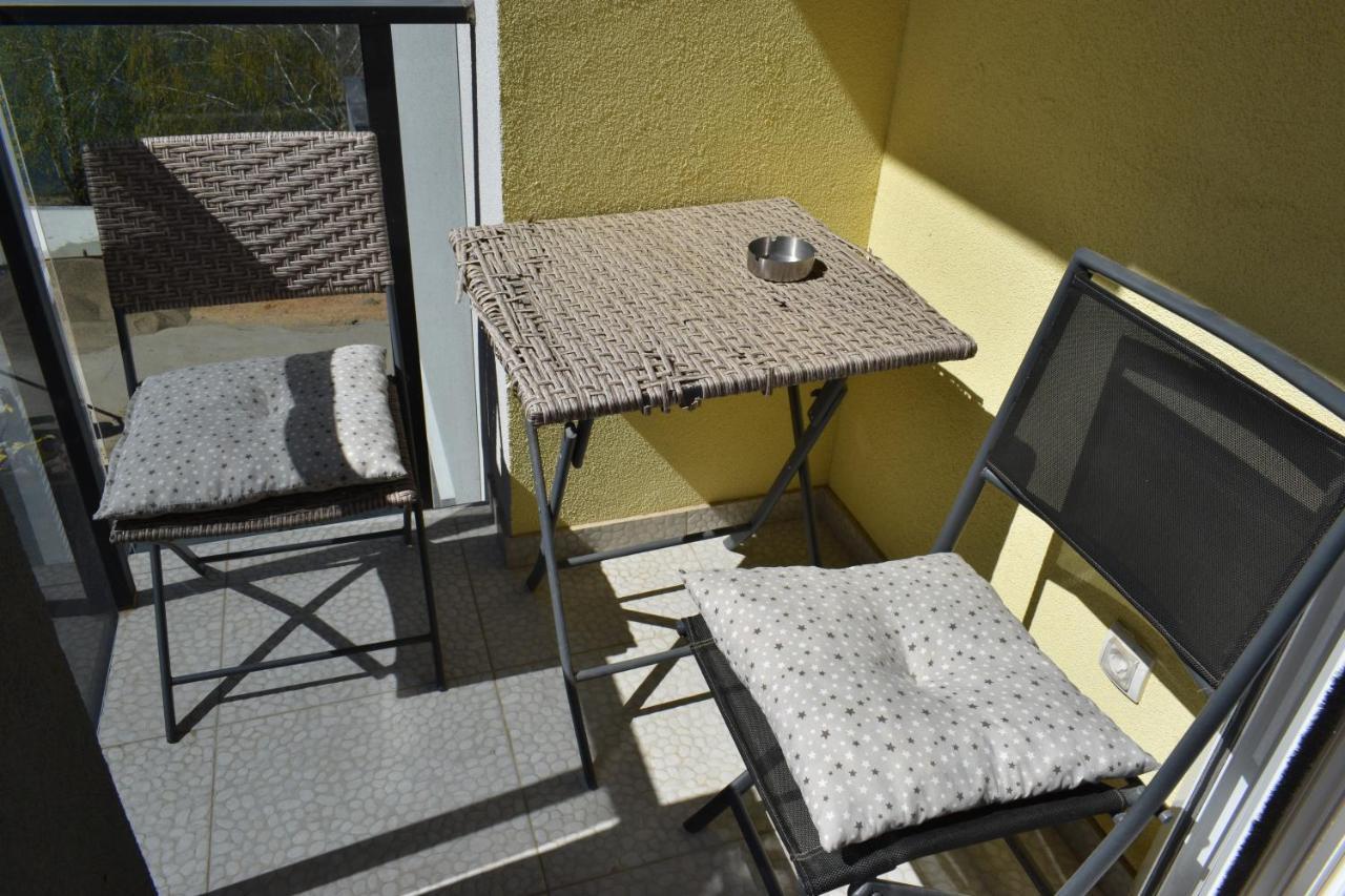 Apartmani K&V Veliko Gradiste Luaran gambar