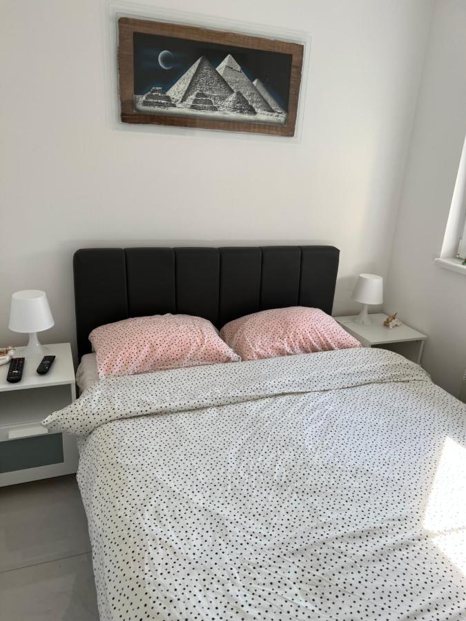 Apartmani K&V Veliko Gradiste Luaran gambar
