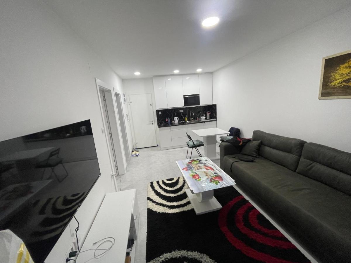 Apartmani K&V Veliko Gradiste Luaran gambar